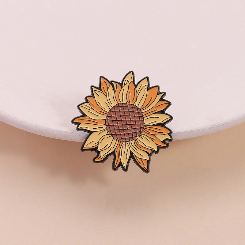 Weird Fly Agaric Mushroom Enam - Flower Frog Pin のレビューと価格
