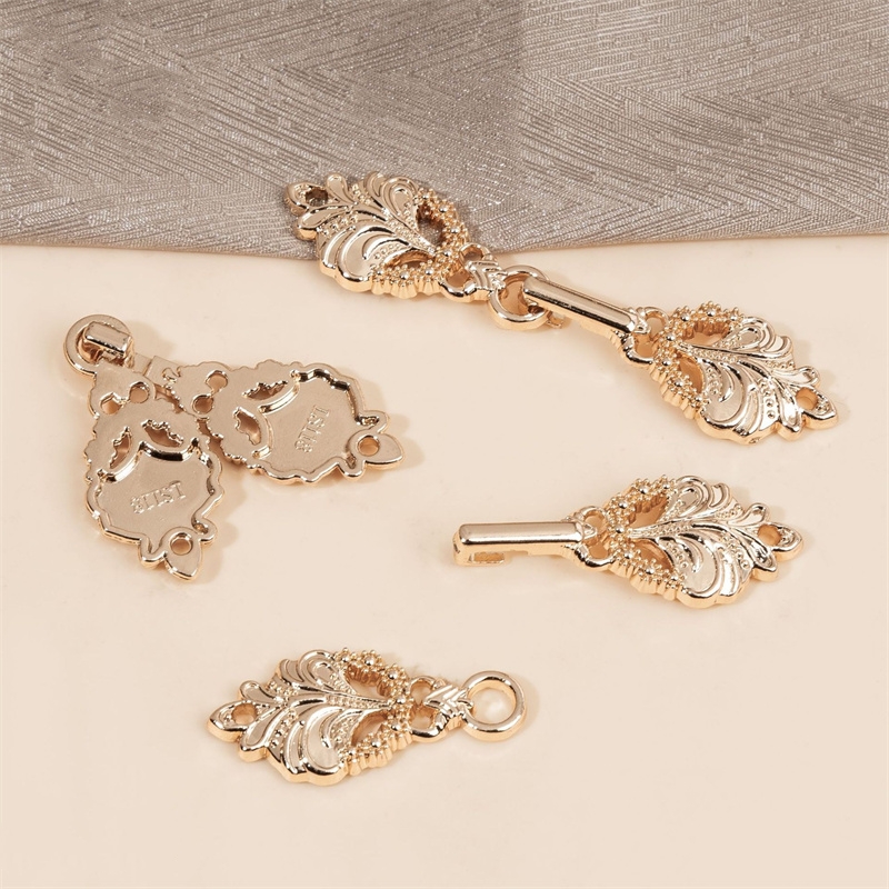 10 Pairs Vintage Metal Buttons - Flower Frog Pin のレビューと価格